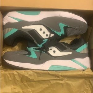 Saucony grey/blk/mint